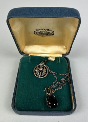 Lot 215 - A SCOTTISH SILVER NECKLACE SET WITH STONE