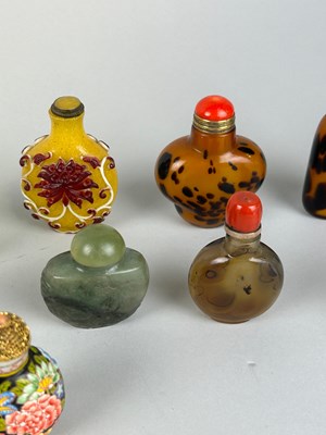 Lot 57 - A COLLECTION TWENTY CHINESE SNUFF BOTTLES TO...