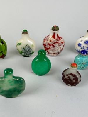 Lot 57 - A COLLECTION TWENTY CHINESE SNUFF BOTTLES TO...