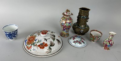 Lot 68 - A GROUP OF CHINESE CERAMICS AND A BRONZE...