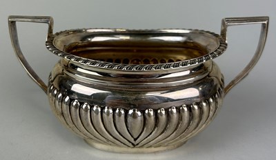 Lot 126 - A SILVER TWO HANDLED SUGAR BOWL,

Weight 281gms