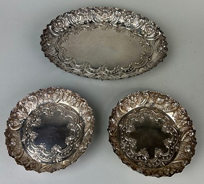 Lot 130 - A TRIO OF THREE SILVER DISHES, ONE MARKED FOR...