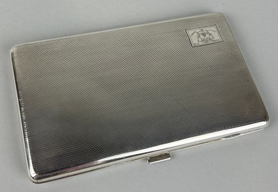 Lot 147 - A SILVER CIGARETTE CASE, 

Weight: 206gms