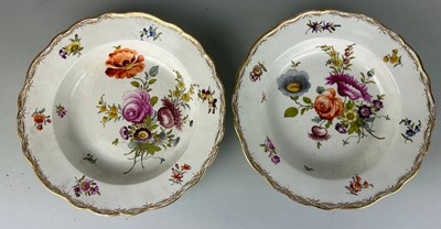 Lot 219 - A PAIR OF 19TH CENTURY MEISSEN DISHES PAINTED...