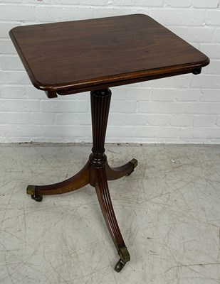 Lot 484 - A MAHOGANY PEDESTAL OCCASIONAL TABLE ON...