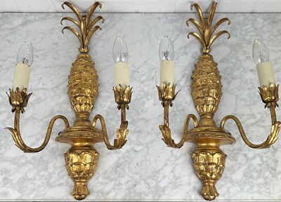 Lot 500 - A PAIR OF HOLLYWOOD REGENCY GILT PAINTED...