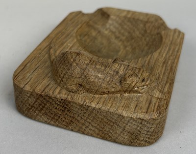 Lot 324 - ATTRIBUTED TO ROBERT THOMPSON MOUSEMAN OF KILBURN ASHTRAY