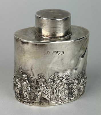 Lot 8 - AN ENGLISH SILVER TEA CADDY DECORATED WITH A...