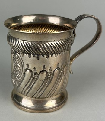 Lot 9 - AN EARLY 20TH CENTURY SILVER CHRISTENING CUP,...