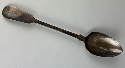 Lot 32 - A GEORGIAN SILVER SERVING SPOON MARKED DP,...