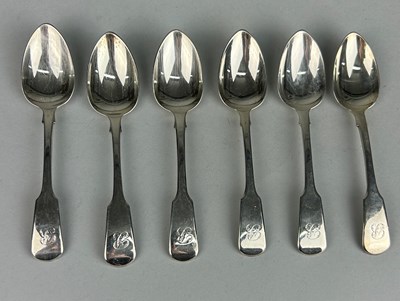 Lot 40 - A SET OF SIX SILVER GEORGE IV TEASPOONS MARKED...