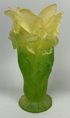 Lot 665 - A DAUM GLASS 'ORCHID' VASE