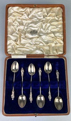 Lot 45 - A SET OF SIX SILVER APOSTLE SPOONS BY WRAY SON...