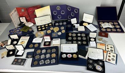 Lot 109 - A LARGE COLLECTION OF QEII SILVER PROOF AND...